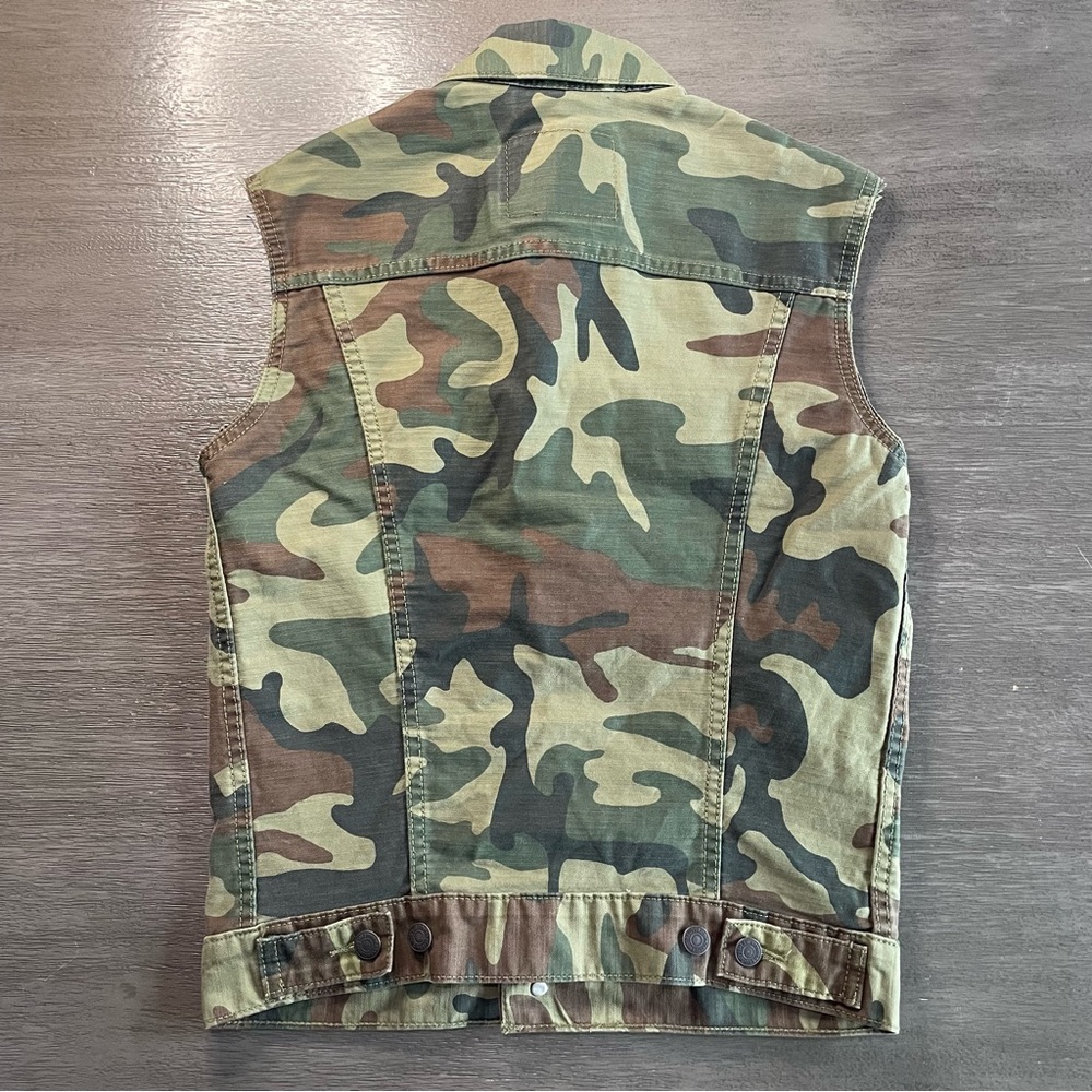 Levi's Women's Camouflage Sleeveless Denim Vest - Green/Brown - Picture 2 of 11